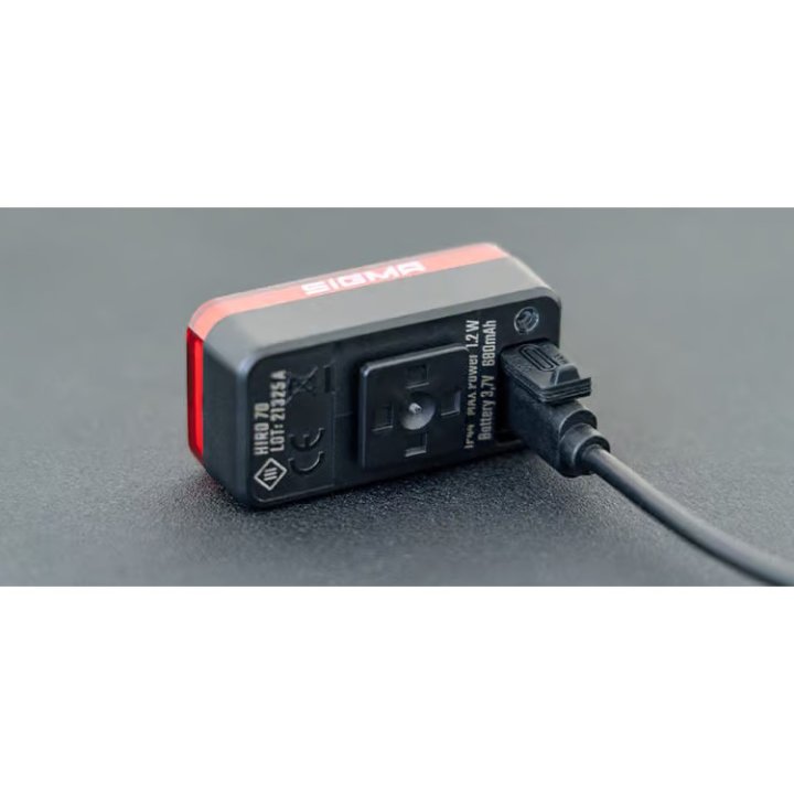 SIGMA Hiro 70 Rücklicht Fahrrad StVZO Bremslicht schwarz USB-C 500m Sichtweite
